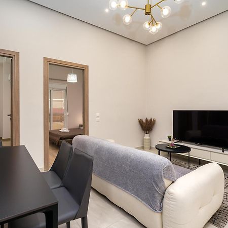 Cozy New Apartment Nearby Metro Athena Bagian luar foto