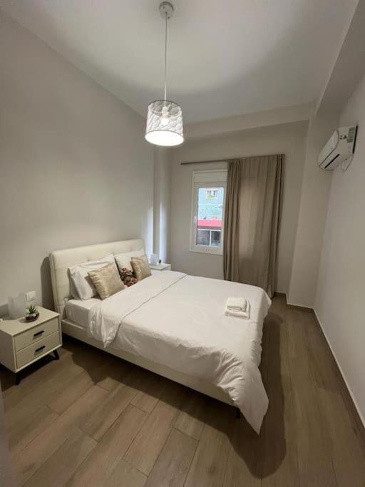 Cozy New Apartment Nearby Metro Athena Bagian luar foto