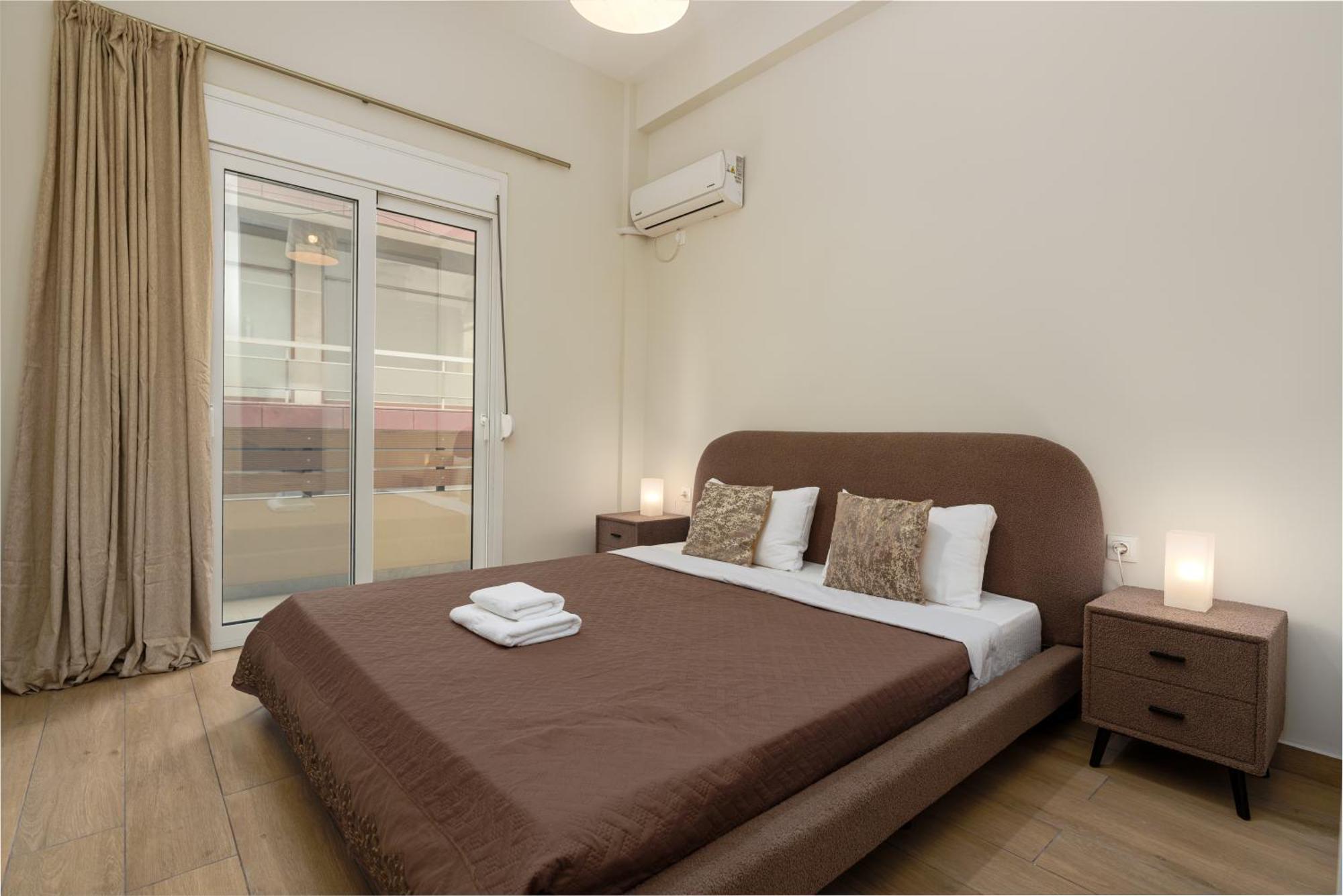 Cozy New Apartment Nearby Metro Athena Bagian luar foto