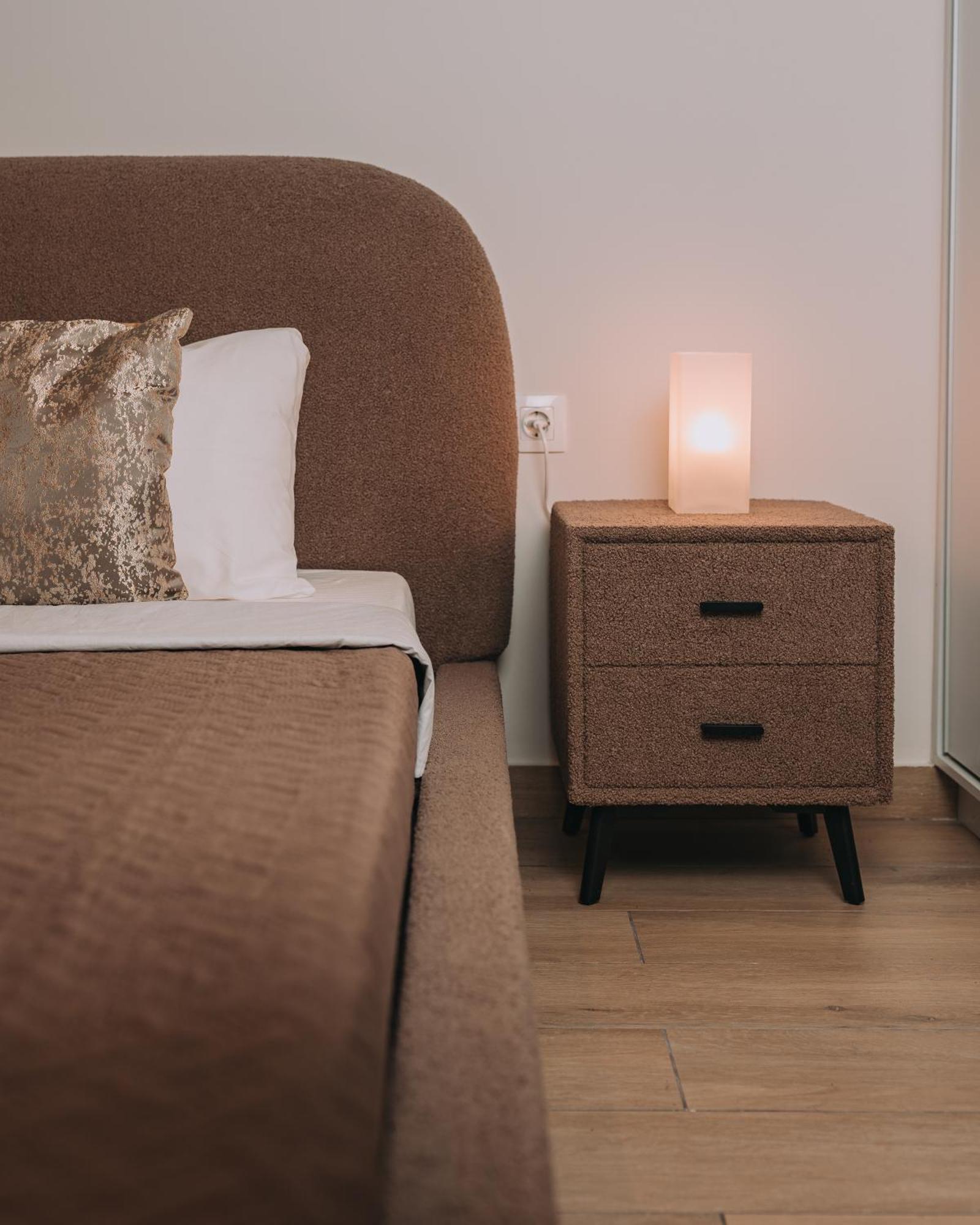 Cozy New Apartment Nearby Metro Athena Bagian luar foto