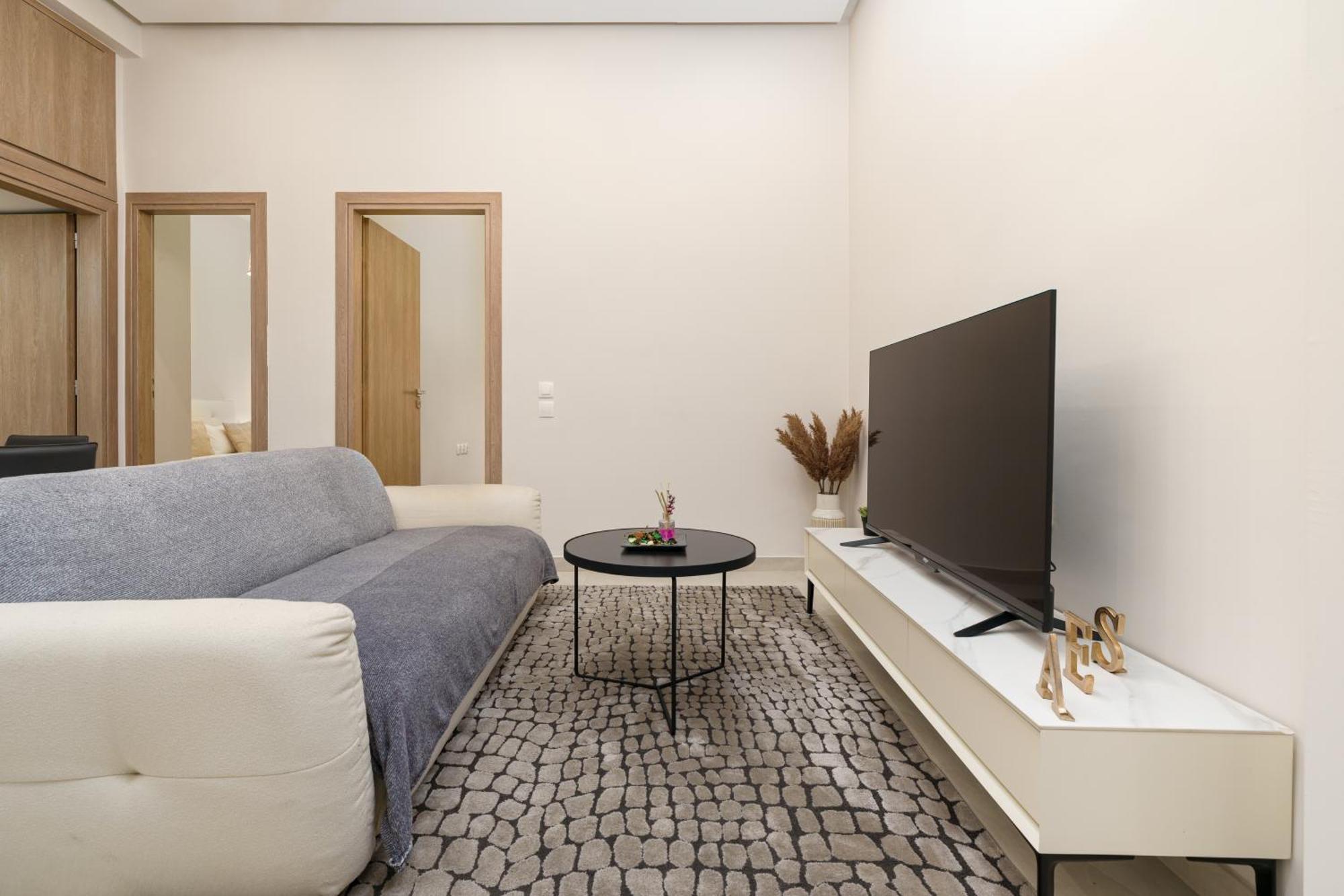 Cozy New Apartment Nearby Metro Athena Bagian luar foto