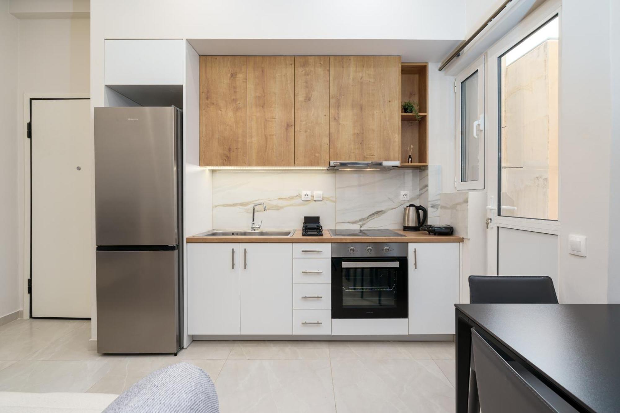 Cozy New Apartment Nearby Metro Athena Bagian luar foto